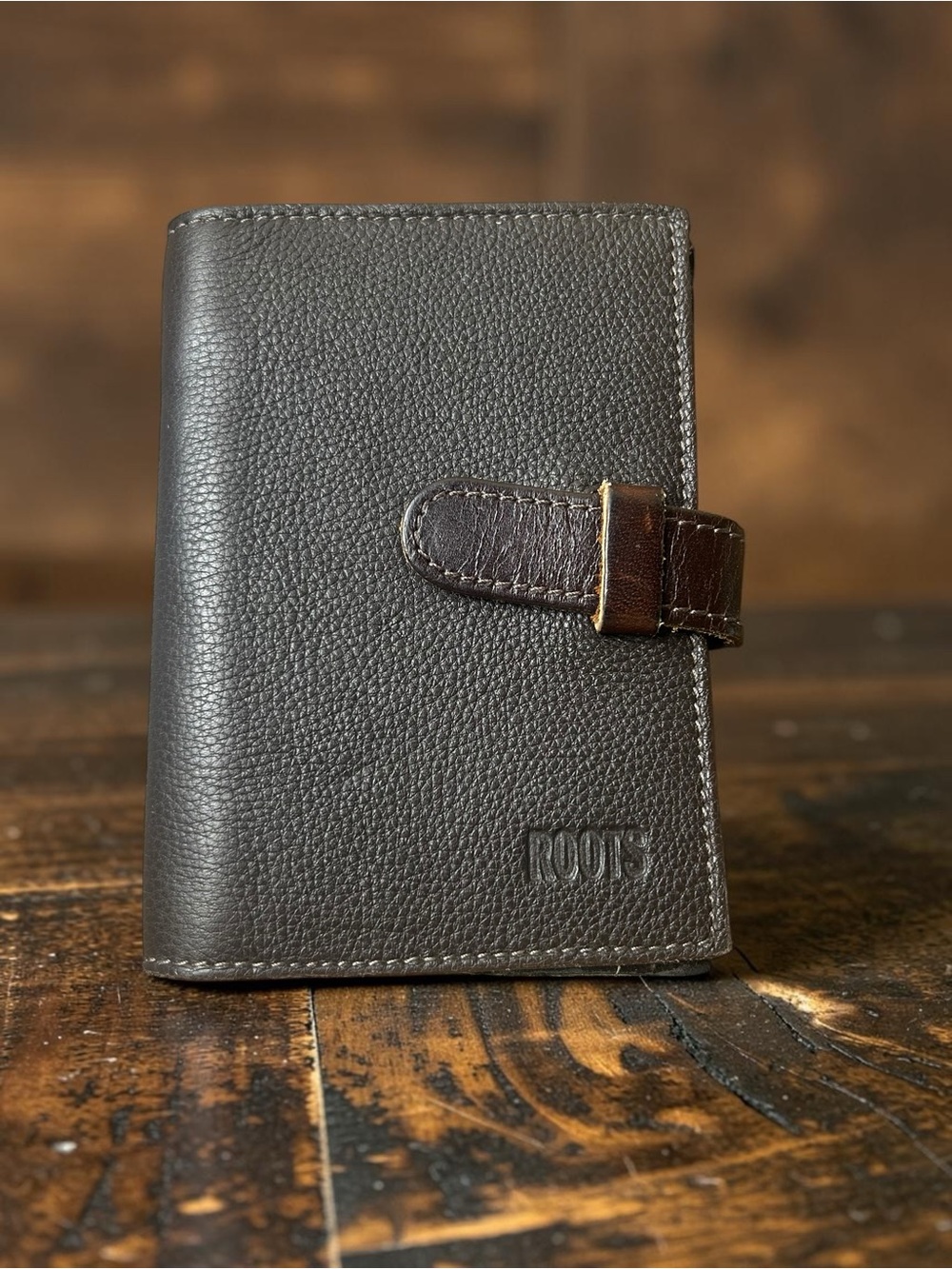Roots Canada Brown Genuine Leather Passport Wallet/ Organizer